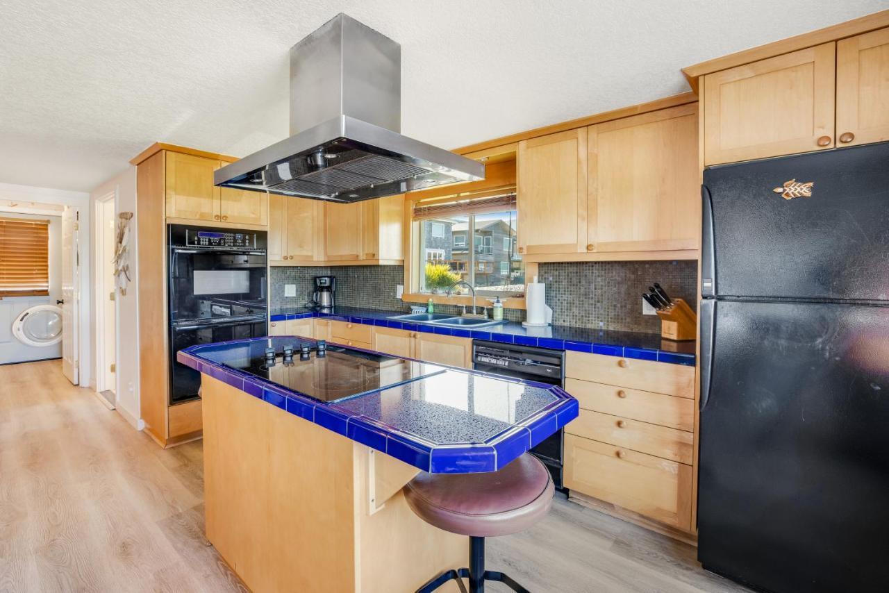 Cape Meares Beach Getaway Bagian luar foto