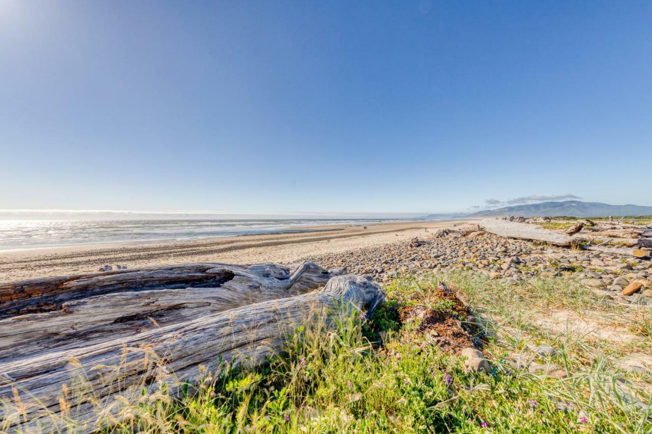 Cape Meares Beach Getaway Bagian luar foto
