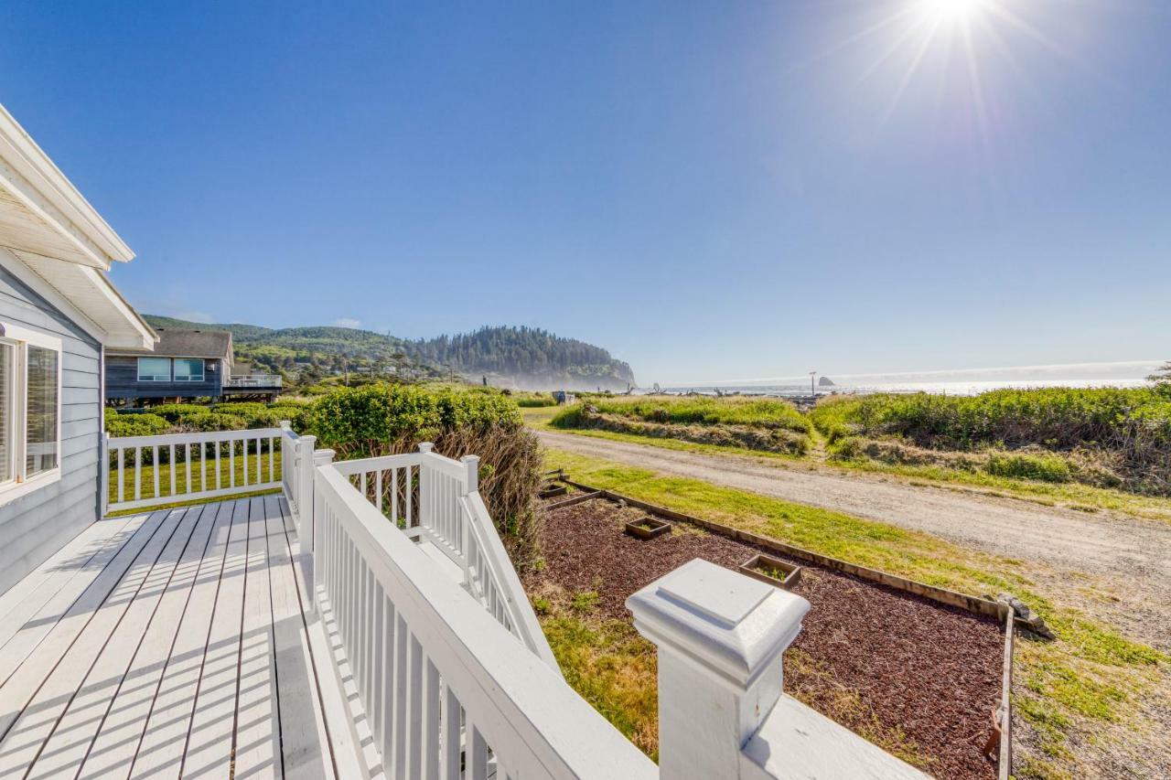 Cape Meares Beach Getaway Bagian luar foto